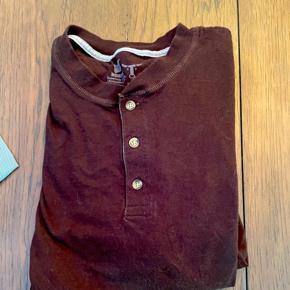Hanes long sleeve shirt